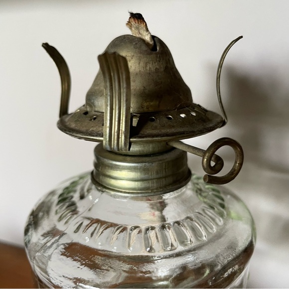 Pair of An Qing China Oil Lamps Clear Glass with Flying Birds Vintage - Picture 5 of 14